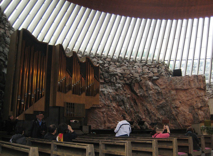 Хельсинки. Церковь в скале