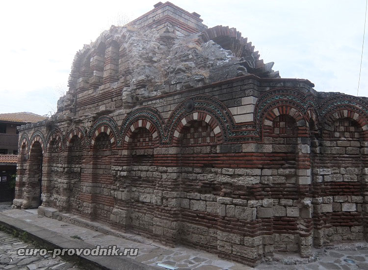 Руины храма 