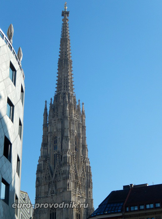 Готическая башня собора Святого Стефана