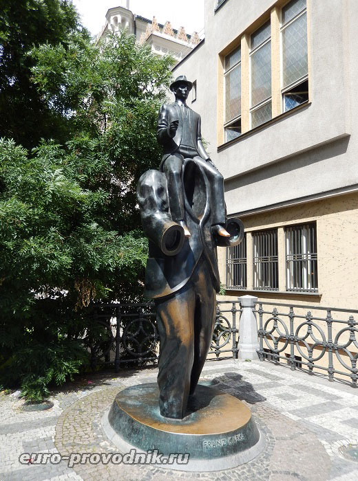 Памятник Кафке в Старом Месте