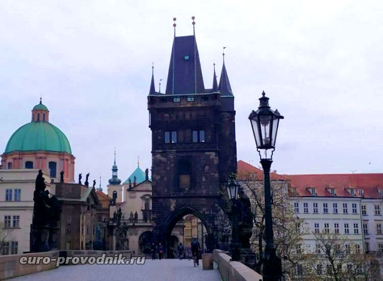 Мостовая башня в Праге