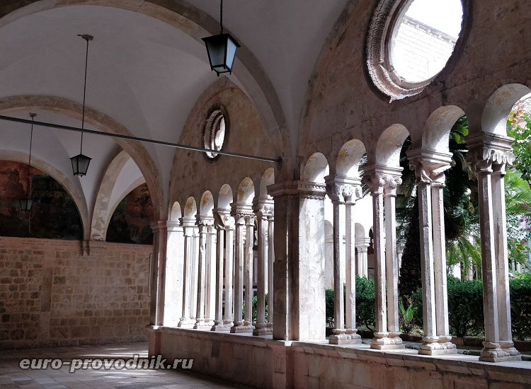 Архитектура францисканского монастыря